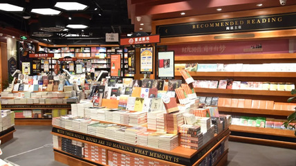 文艺青年的打卡胜地!这家网红书店除了好书与咖啡,还能与文艺大咖畅谈文学