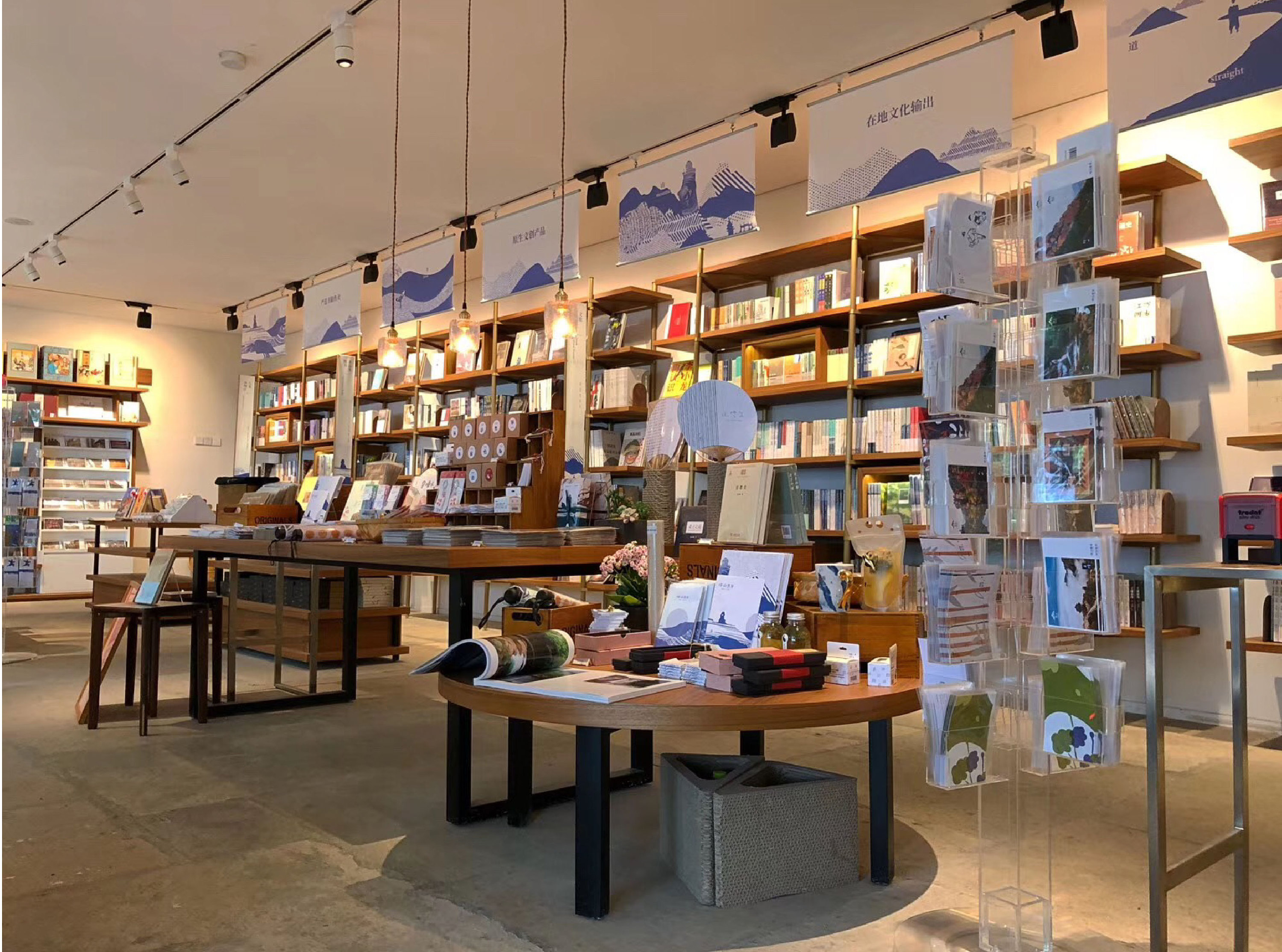 西安大唐不夜城:陕西历史博物馆文创旗舰店_文物