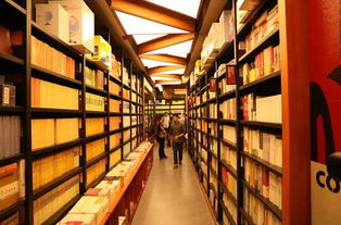 西西弗书店 嘿,今天我们来咯 很高兴遇见你