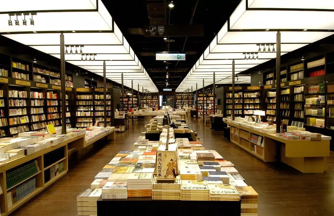 茑屋书店落户上海 百年建筑中的文化新地标